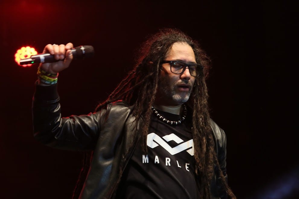 Quique Neira estrena su versión reggae de "Hasta que me olvides" de Luis Miguel