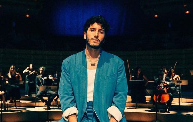 Sebastián Yatra estrena su nueva canción "Pareja del Año" junto a Myke Towers