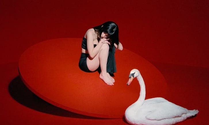 The Marías revelan "Hush", primer sencillo de su álbum debut Cinema