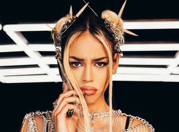 Danna Paola se pone "Kaprichosa" en su nueva canción