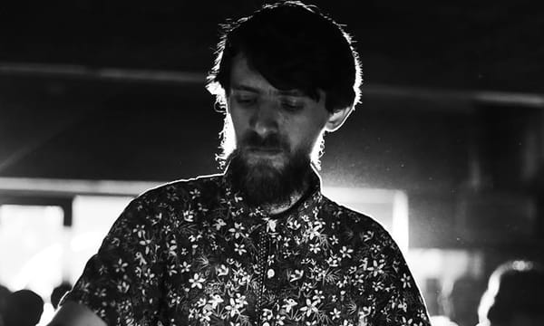 El Búho presenta su nuevo EP "Cumbias Imaquinarias"