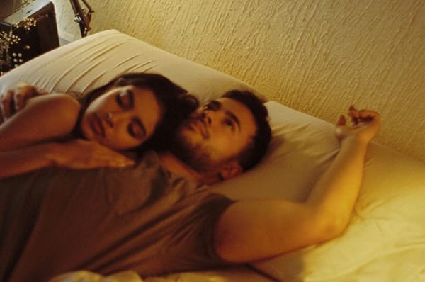 ElArturo presenta su nuevo sencillo "Ya Lo Decidí"