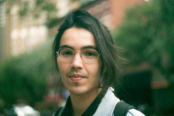 Enla Arboleda presenta "Simultáneo" una travesía audiovisual por el trópico andino