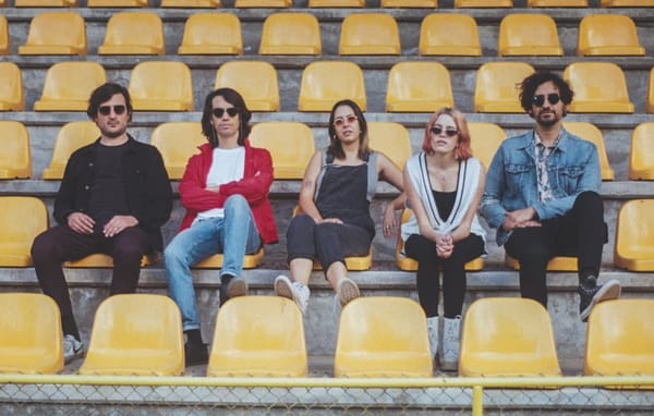 Petite Amie estrena "C'est Pas Moi" a través de TikTok