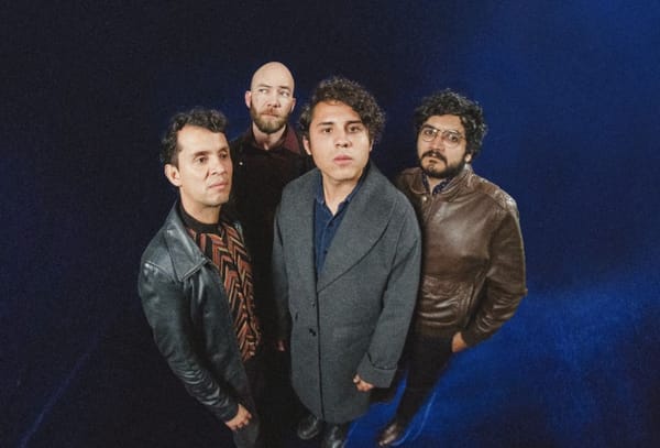 Ramona estrena su nuevo álbum "Redes Sociales"