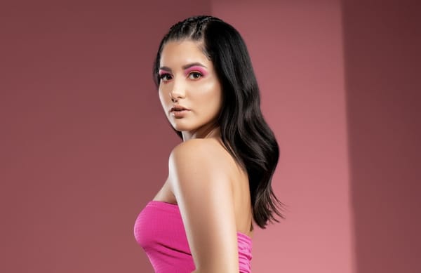 Valentina estrena "Cereza" para poner sabor y color al pop urbano