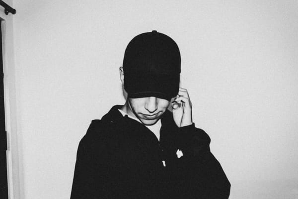 Dylan Castillo habla sobre los problemas mentales en su primer EP